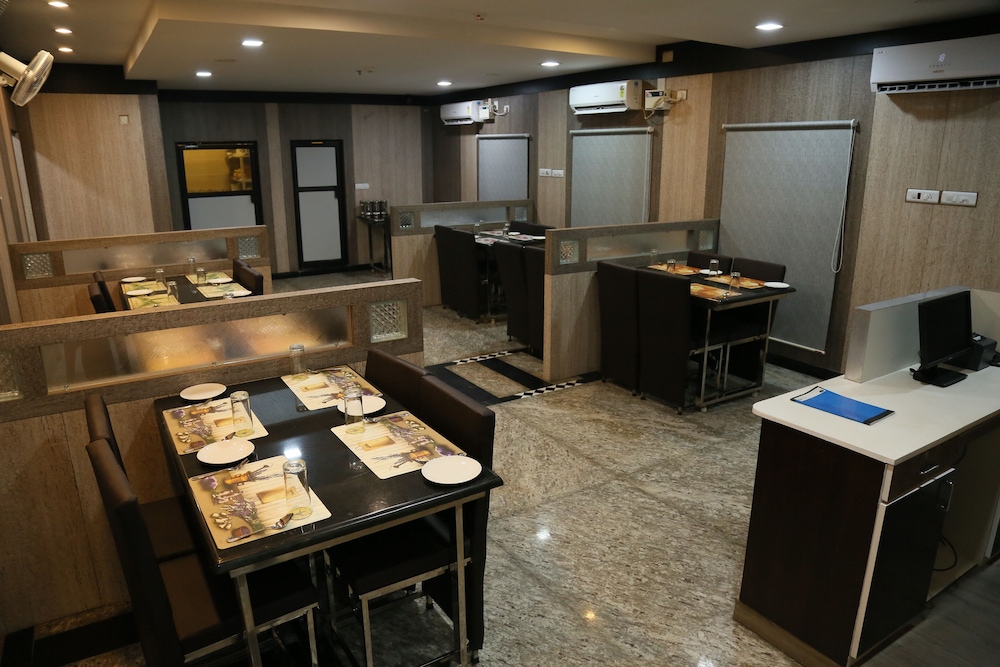Hotel Sumi Palace 28/33