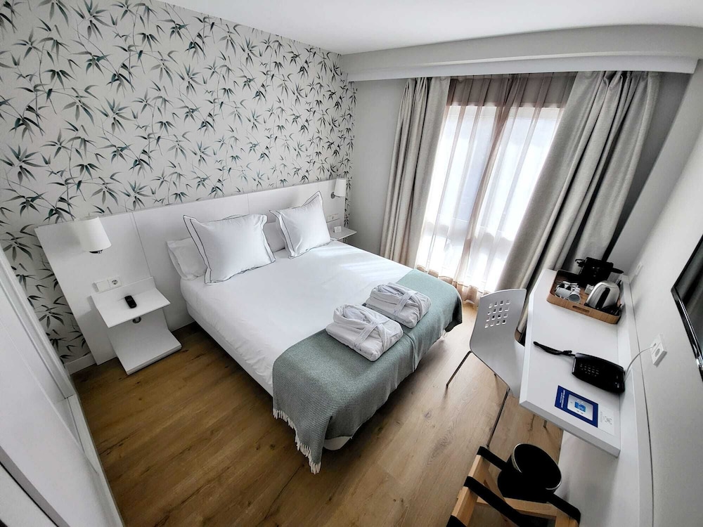 Hotel Monte Rozas 20/50