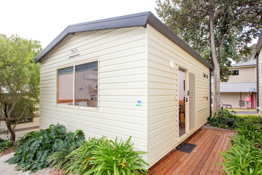 Melbourne Big4 Holiday Park 2/50