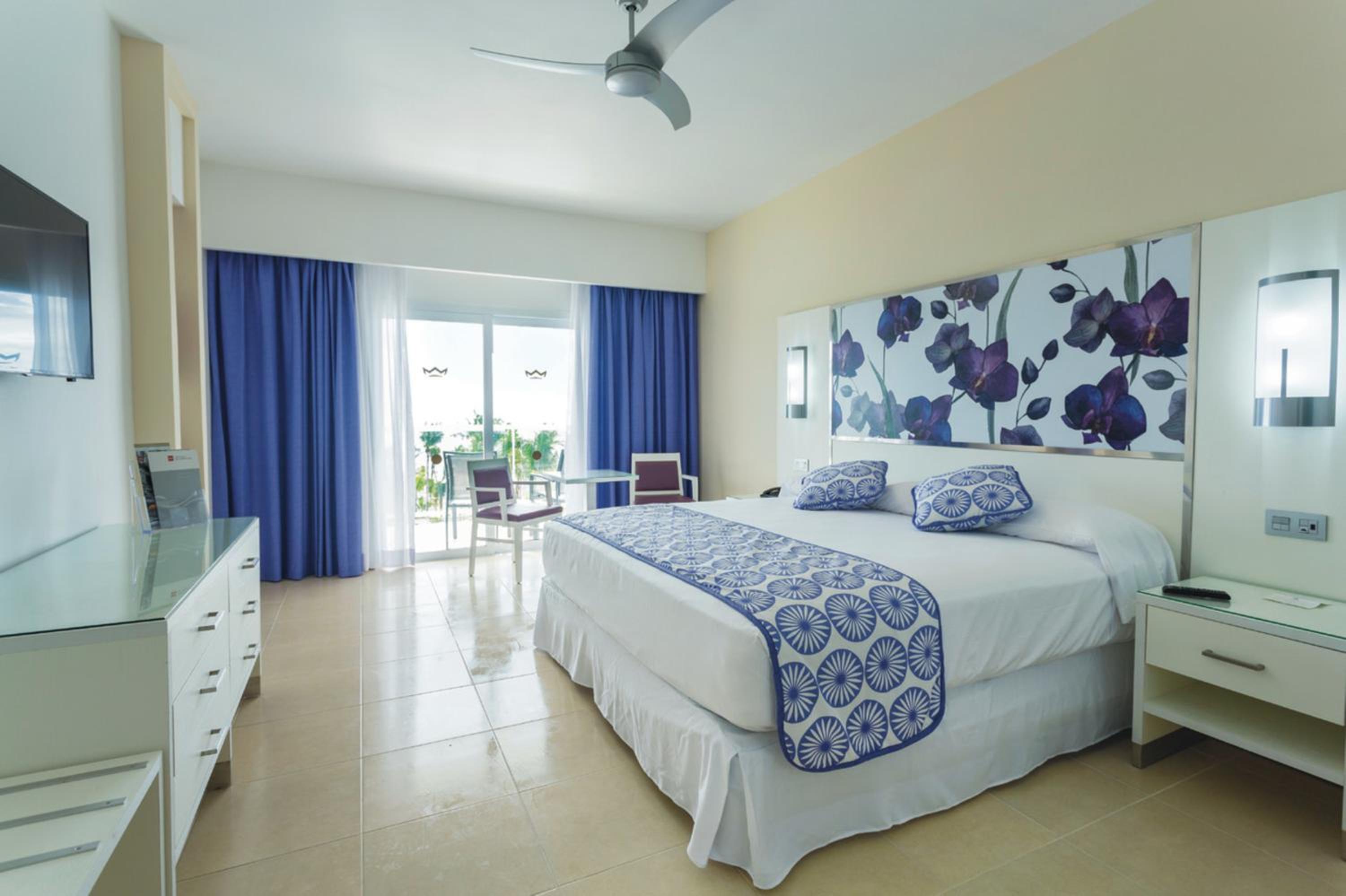 Room, King Bed, Ocean View
