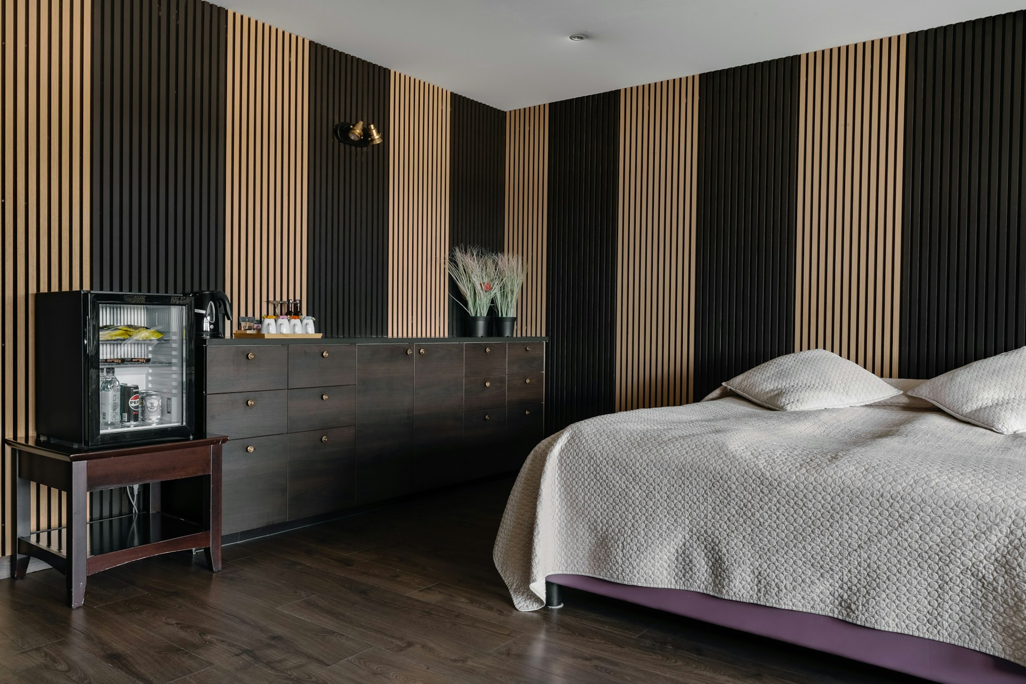 HOTEL KRIUNES 23/83