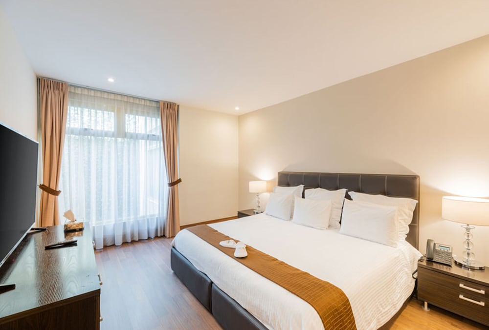 DELUXE, APARTMENT
