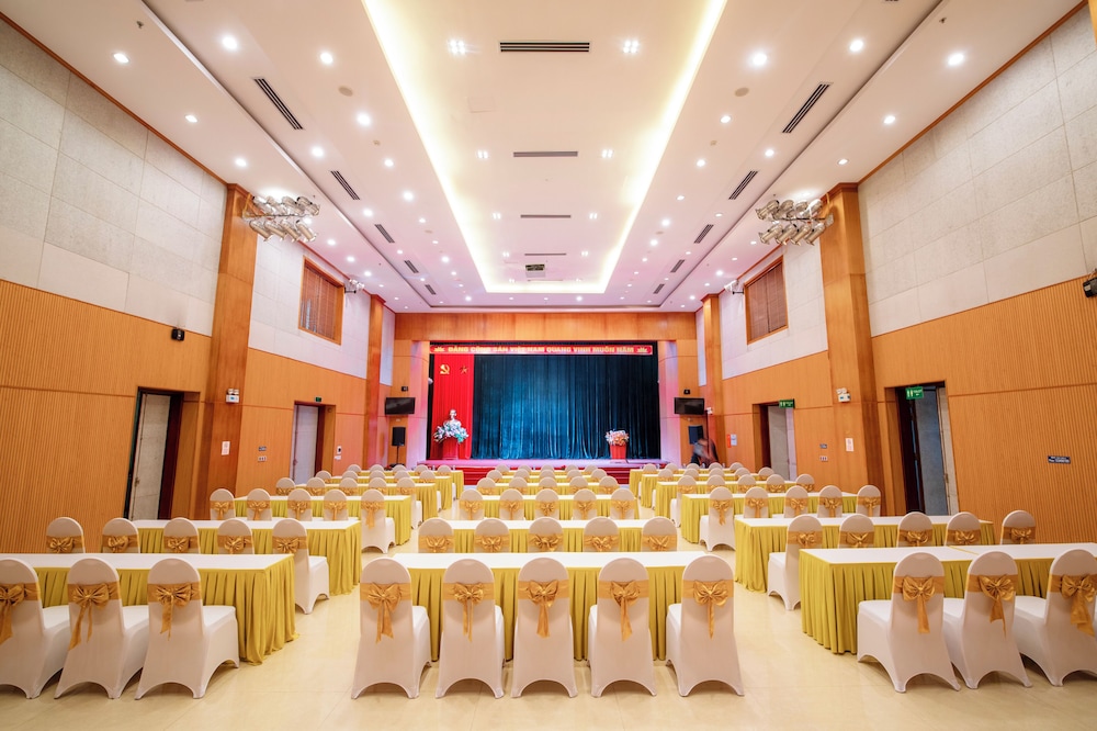 Quang Ba Trade Union Hotel 61/65