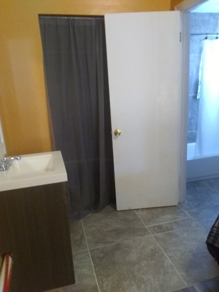Gipson Inn Motel 26/26