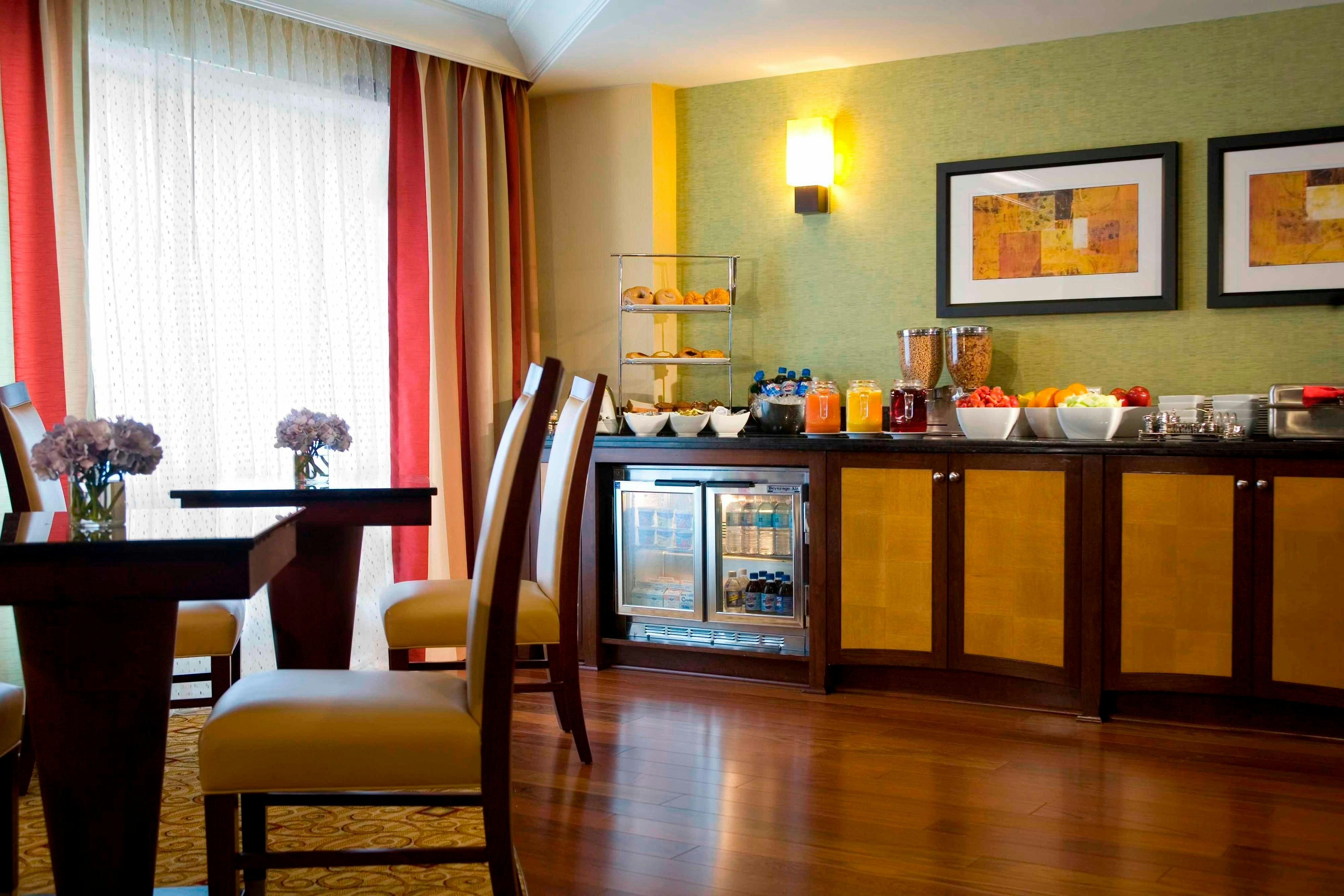Gaithersburg Marriott Washingtonian Center 6/59