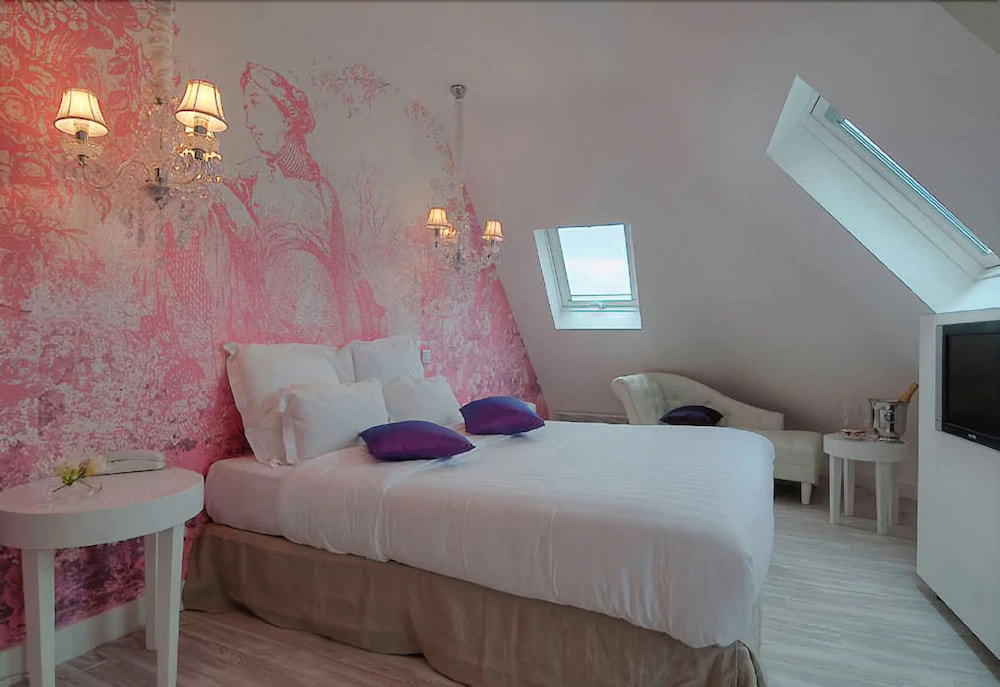 ROMANCE, SUITE