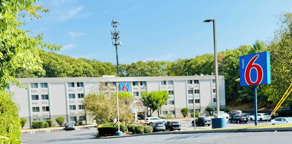 Motel6 Milford, CT 64/74