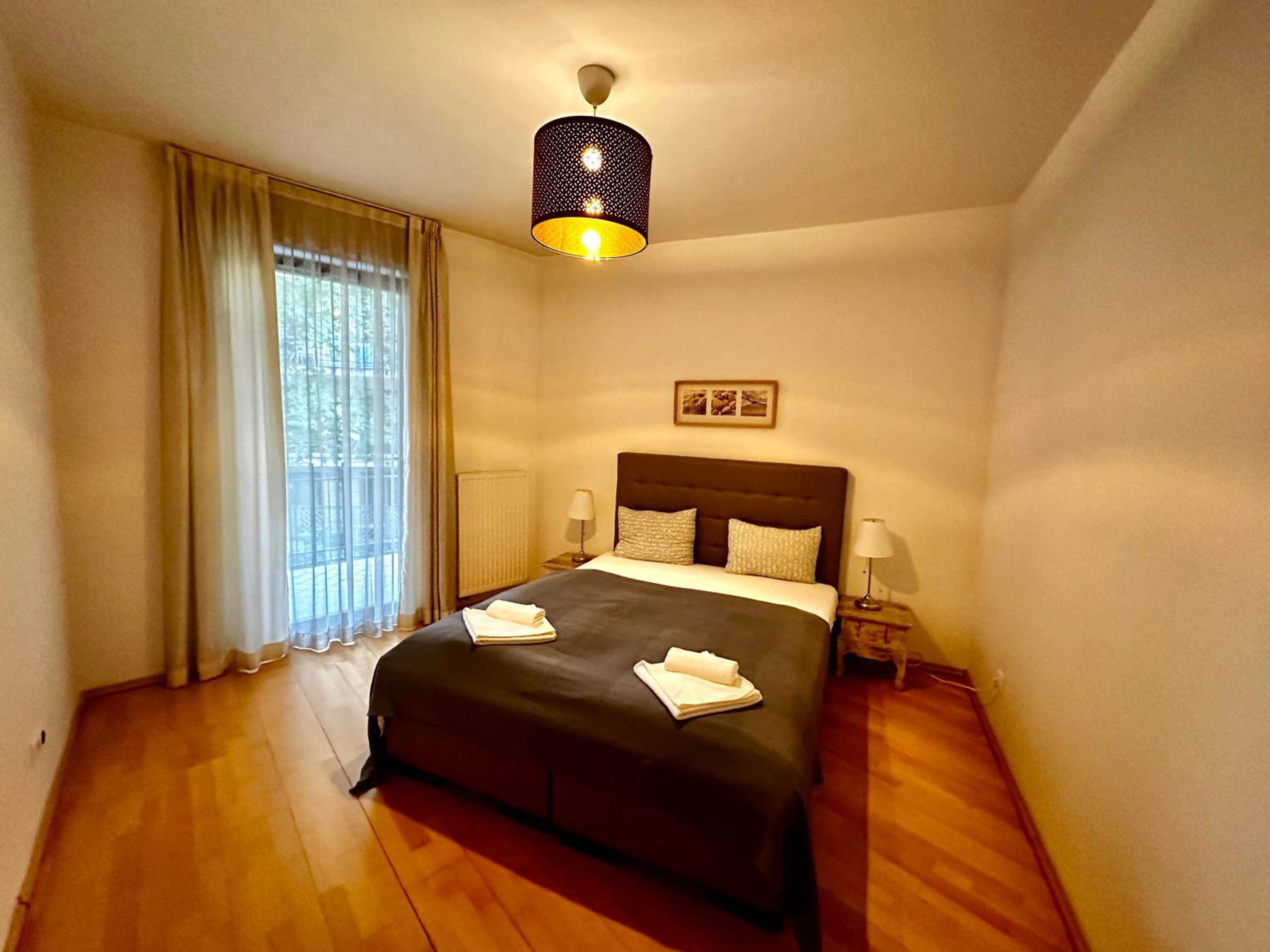 King Apartments 5/50