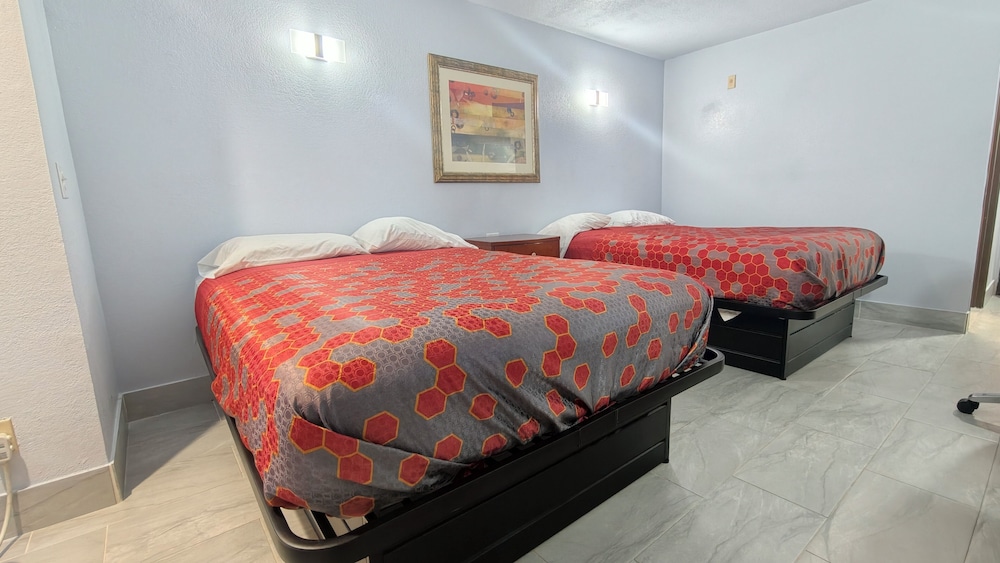 Classic Inn San Marcos, TX 28/60