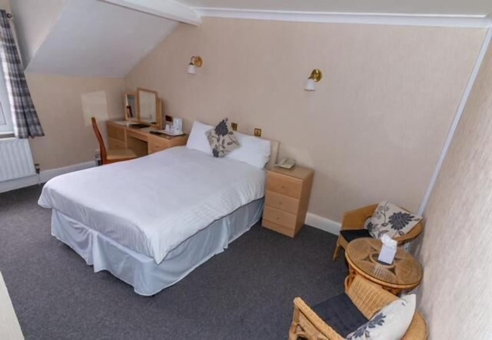 Quorn Lodge Hotel 12/36