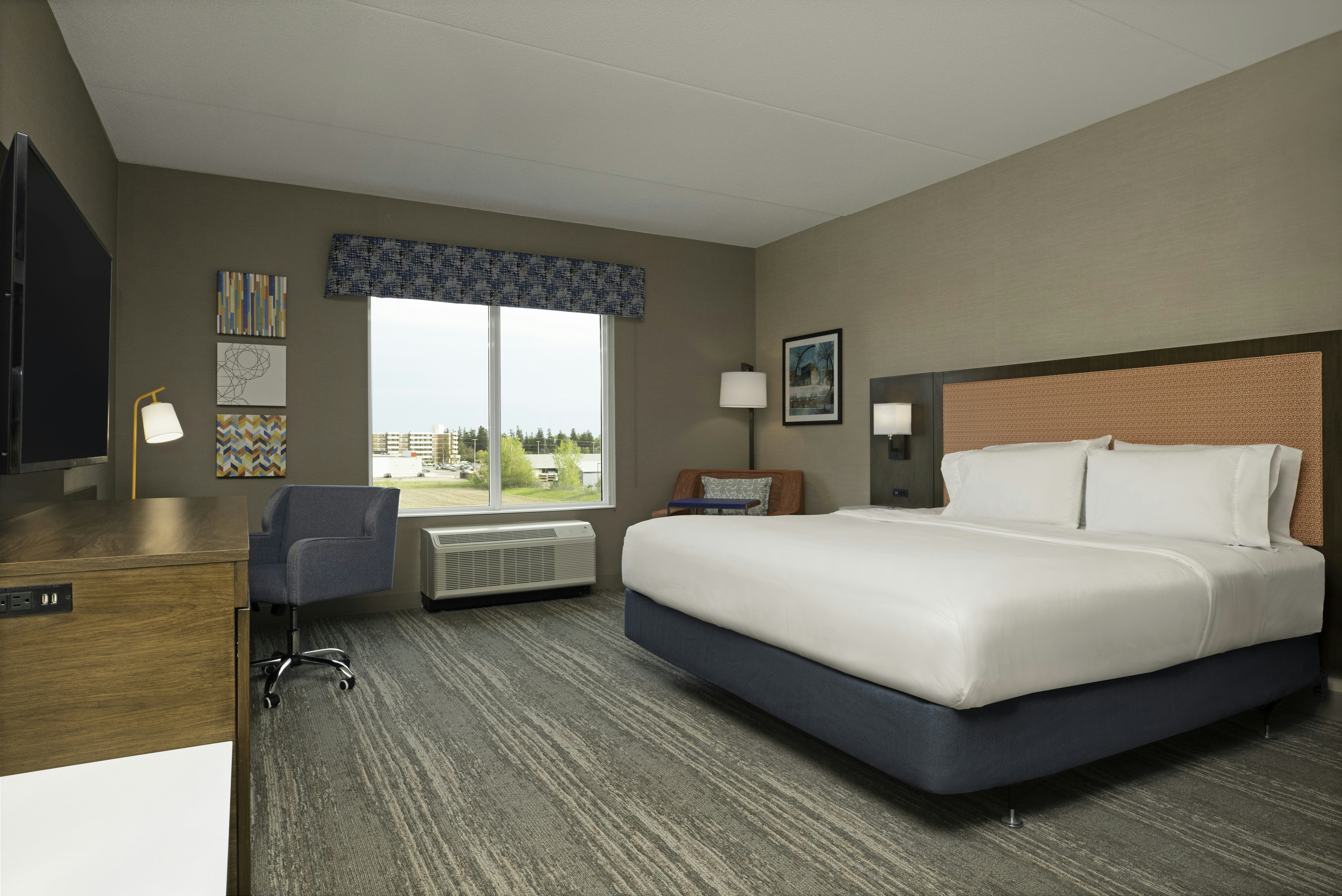 ROOM, KING BED