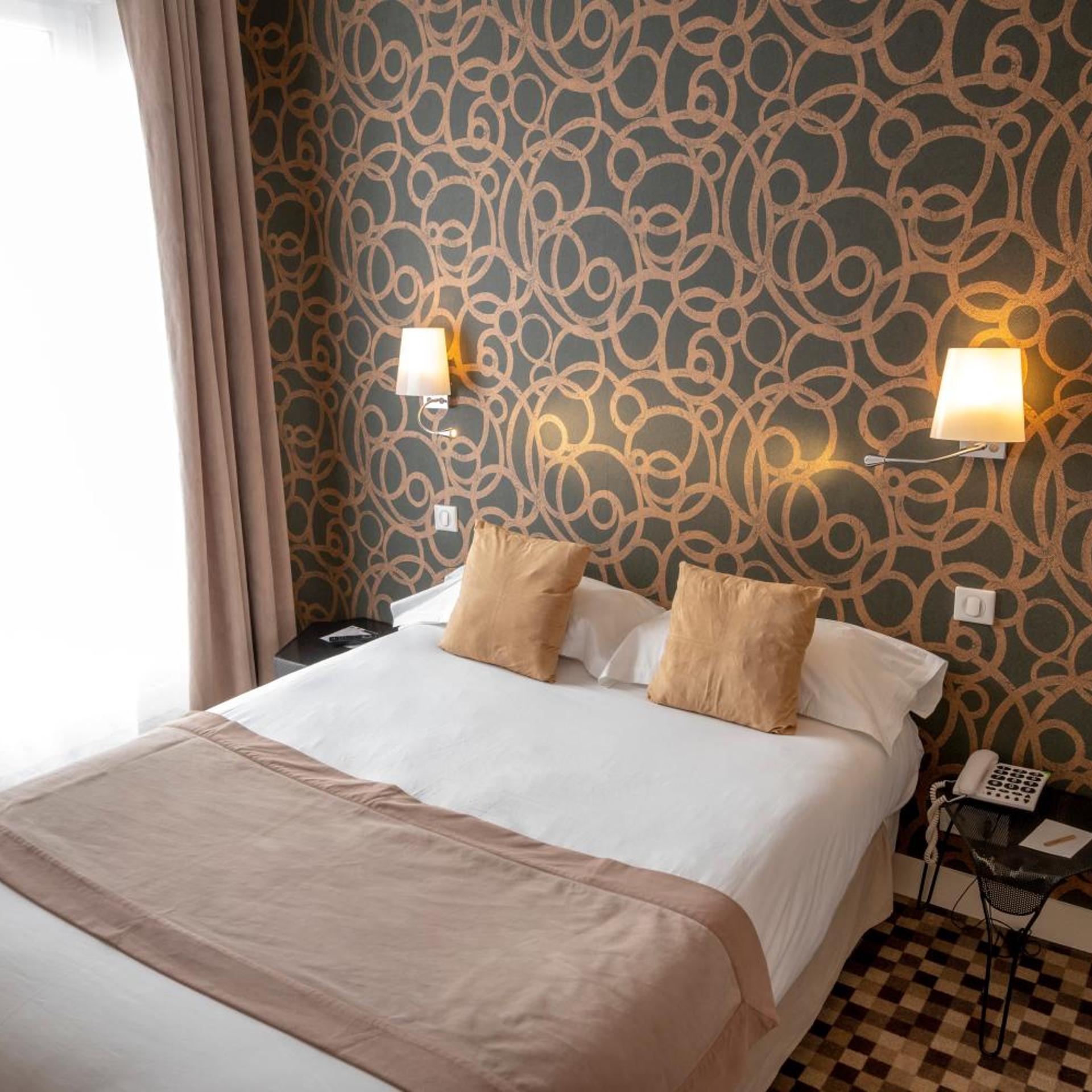 HOTEL LES 3 ROIS 8/50