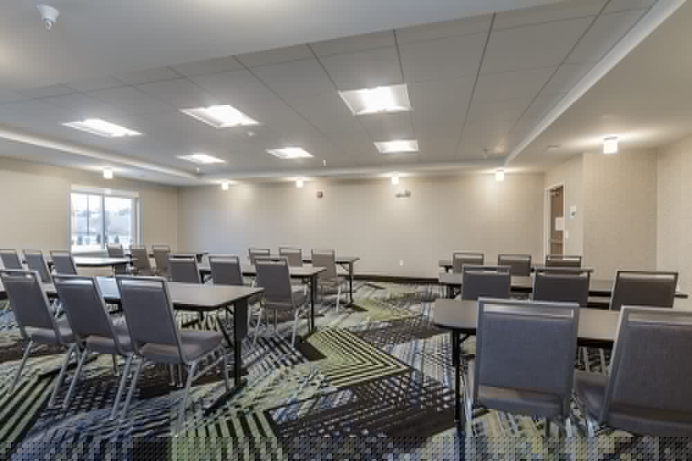 Holiday Inn Express and Suites South Bend South 59/64