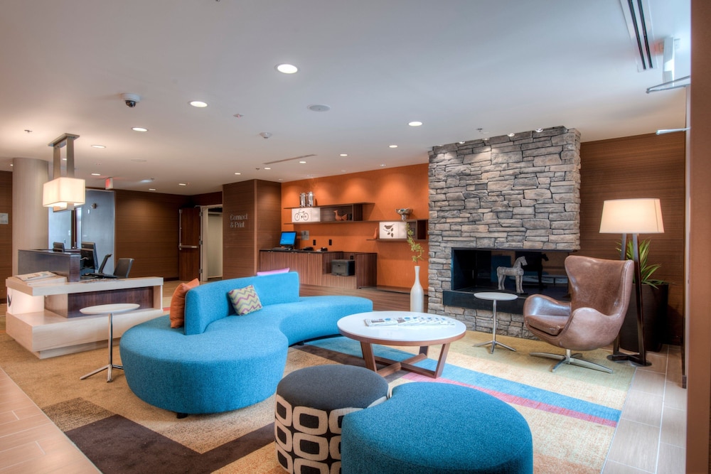 Fairfield Inn And Suites By Marriott Charlotte Airport 79/100