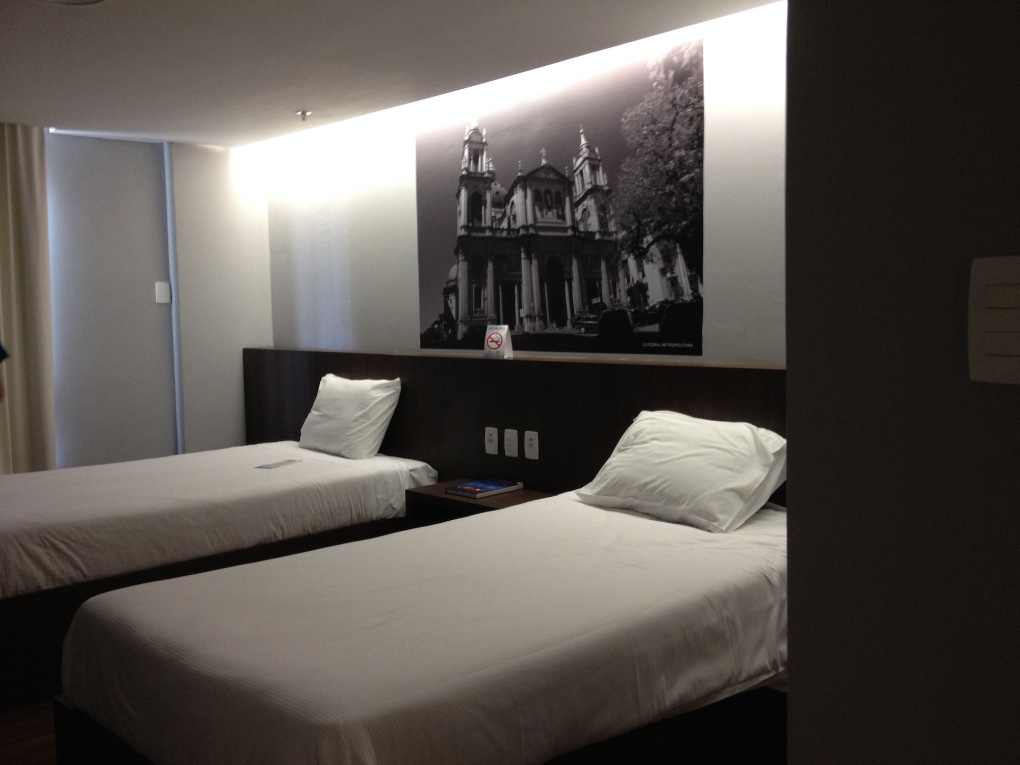 PREMIUM, TWIN BEDS