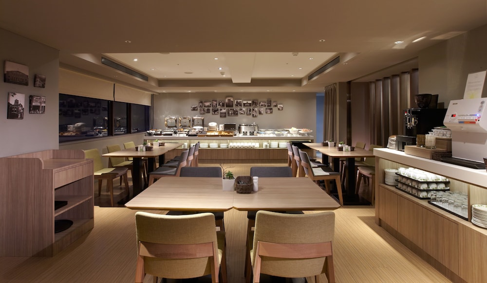 Royal Inn Taipei Linsen Huashan 1914 Creative Park 42/58