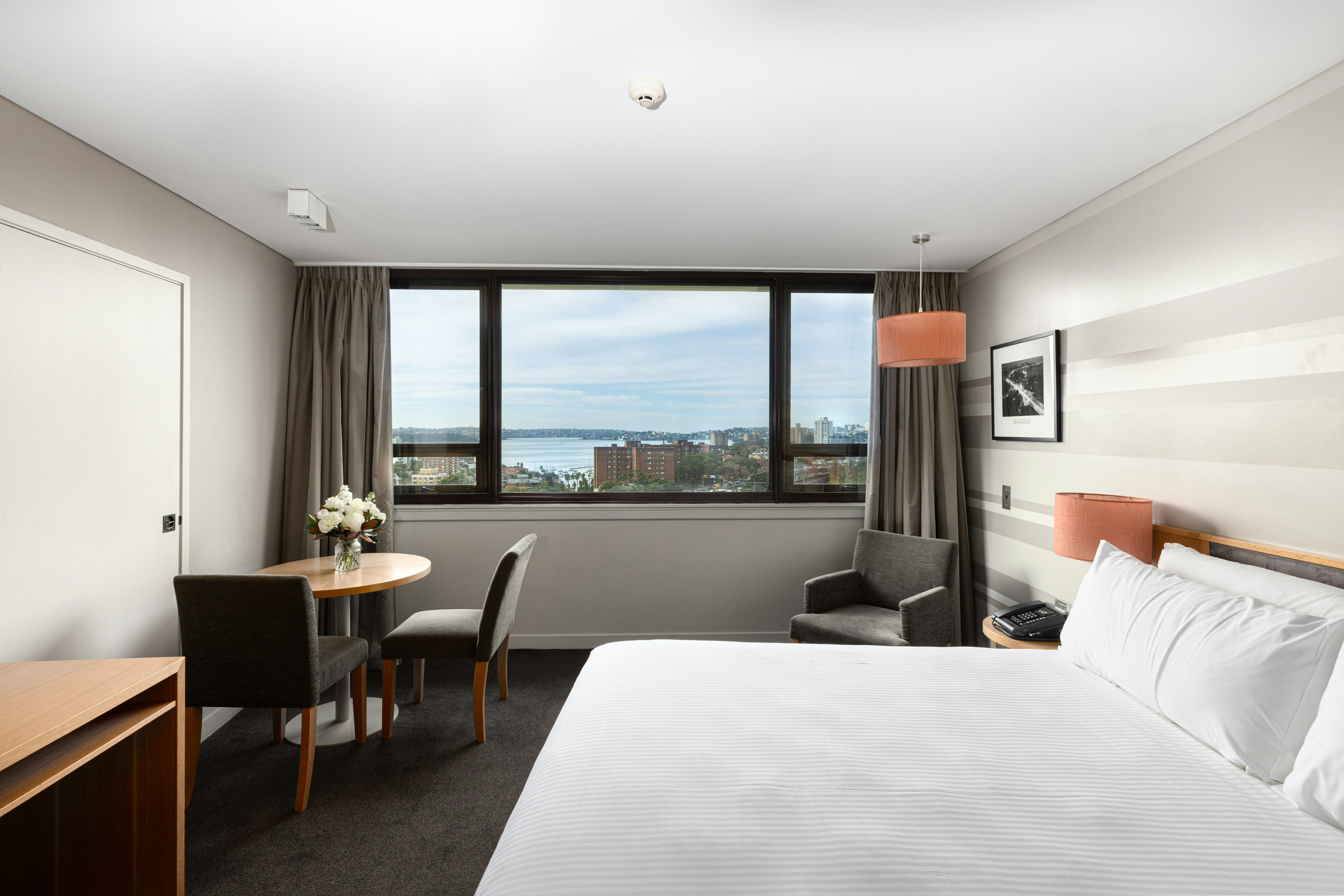 Skyline, King Bed