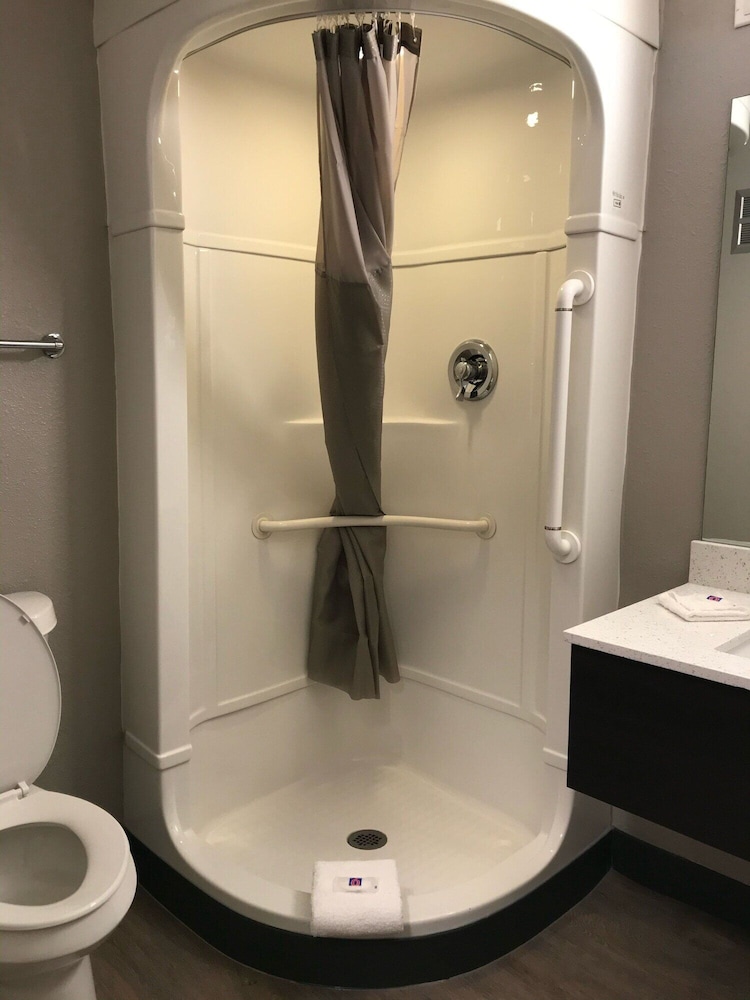 Motel6 Fort Wayne, IN 59/62