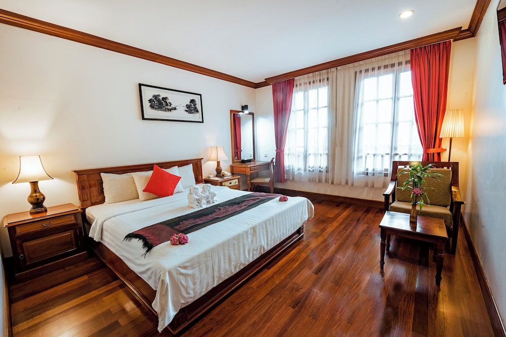 Royal Crown Hotel & Spa 28/70
