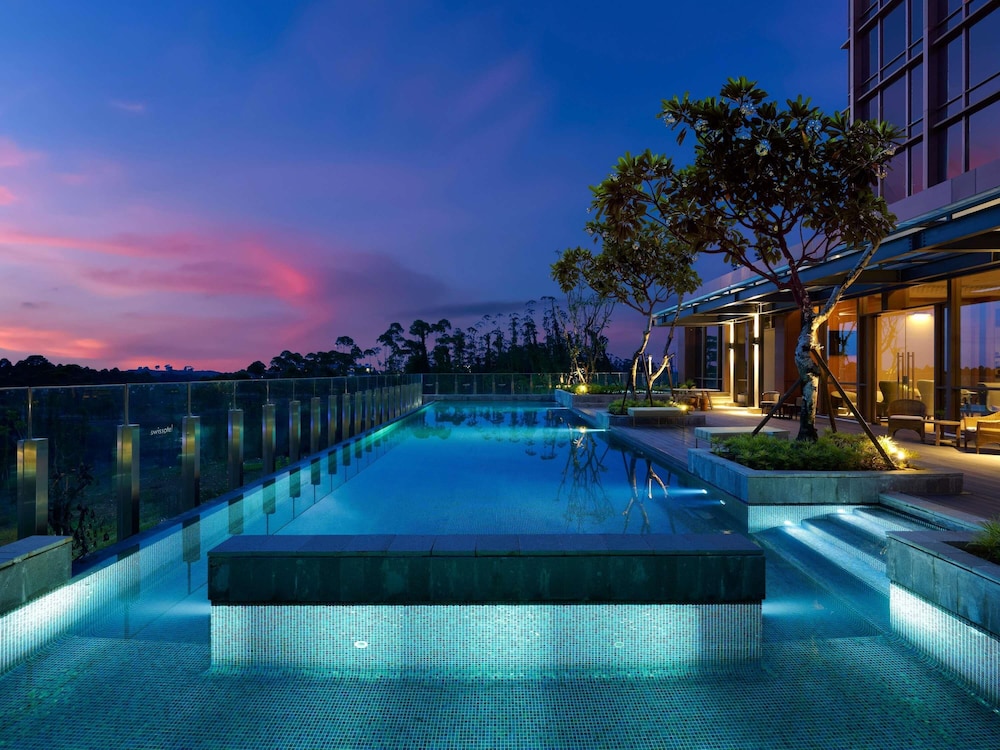 Swissotel Nusantara 59/67