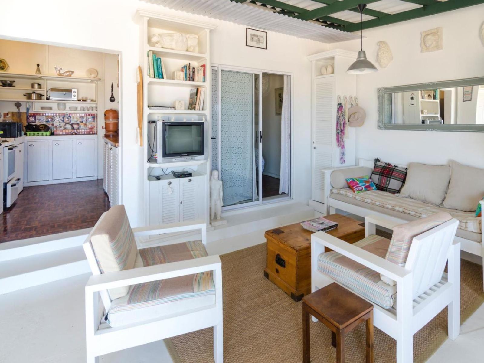 Beach Cottage Kleinzee 4/11