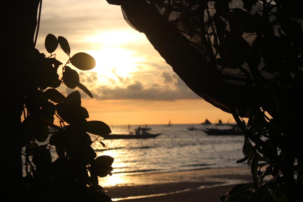Blue Coral Resort Boracay 44/46