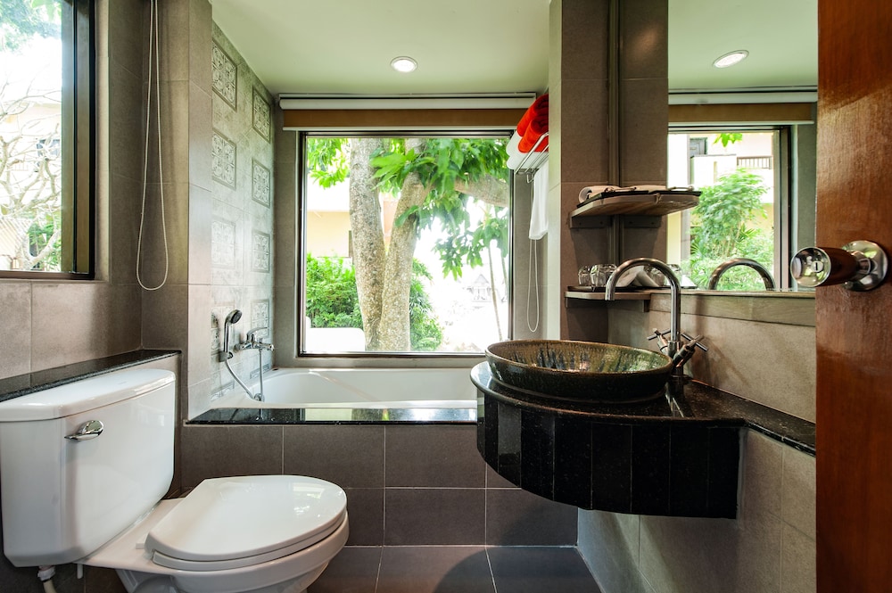 Diamond Cottage Resort and Spa 48/50