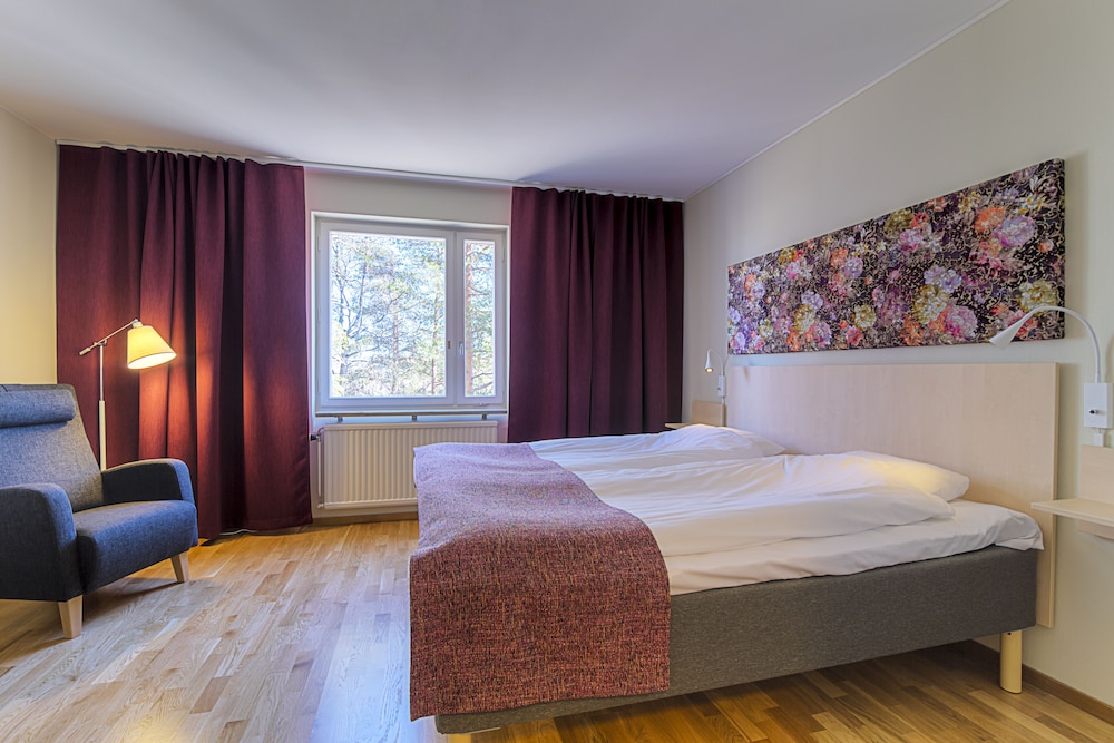 Hotell Björken 16/51