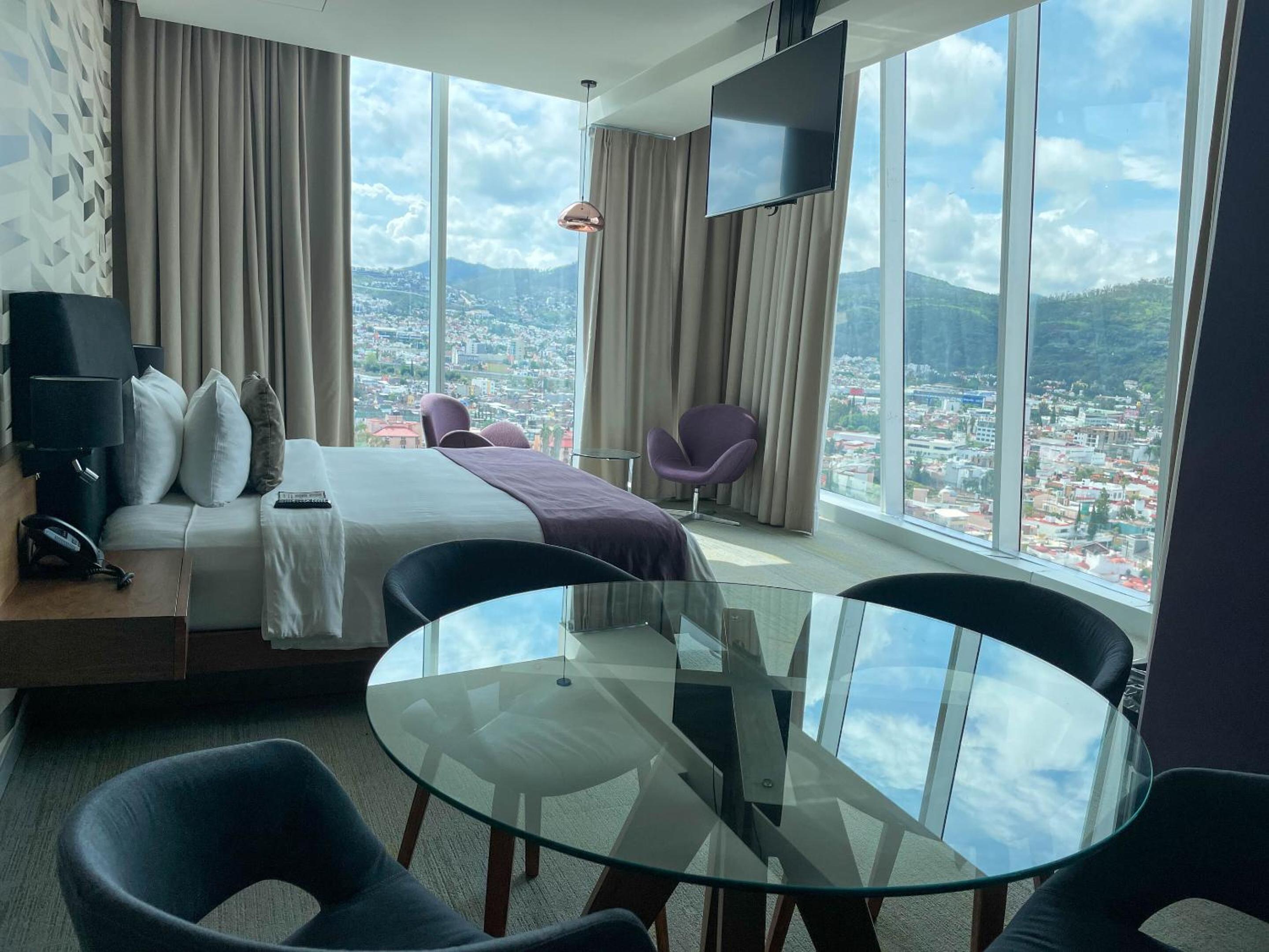 جناح سوبيريور، Hotel Belo Grand Morelia 10/10