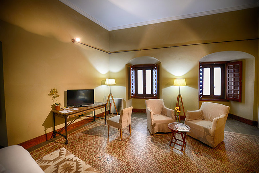 Rusticae Palacio Carvajal Giron 50/63