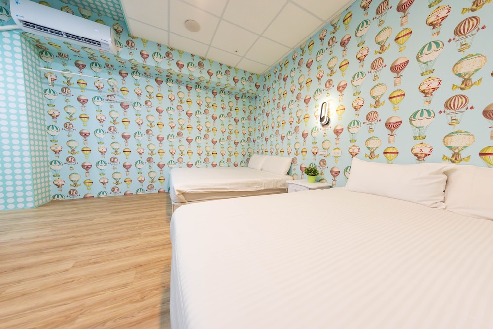 Liuhe Su Hotels 28/44