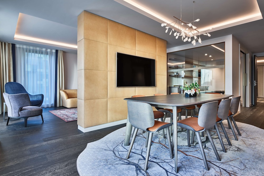 Hyatt Regency Amsterdam 60/71