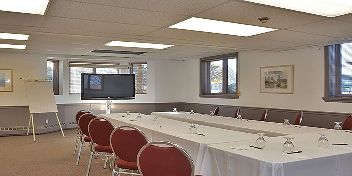 Isaiah Tubbs Resort & Conference Centre 17/20