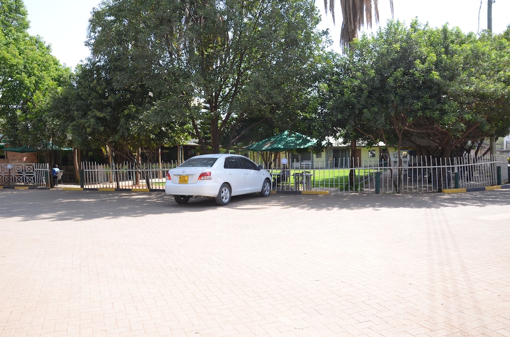 Tents Hotel 25/32