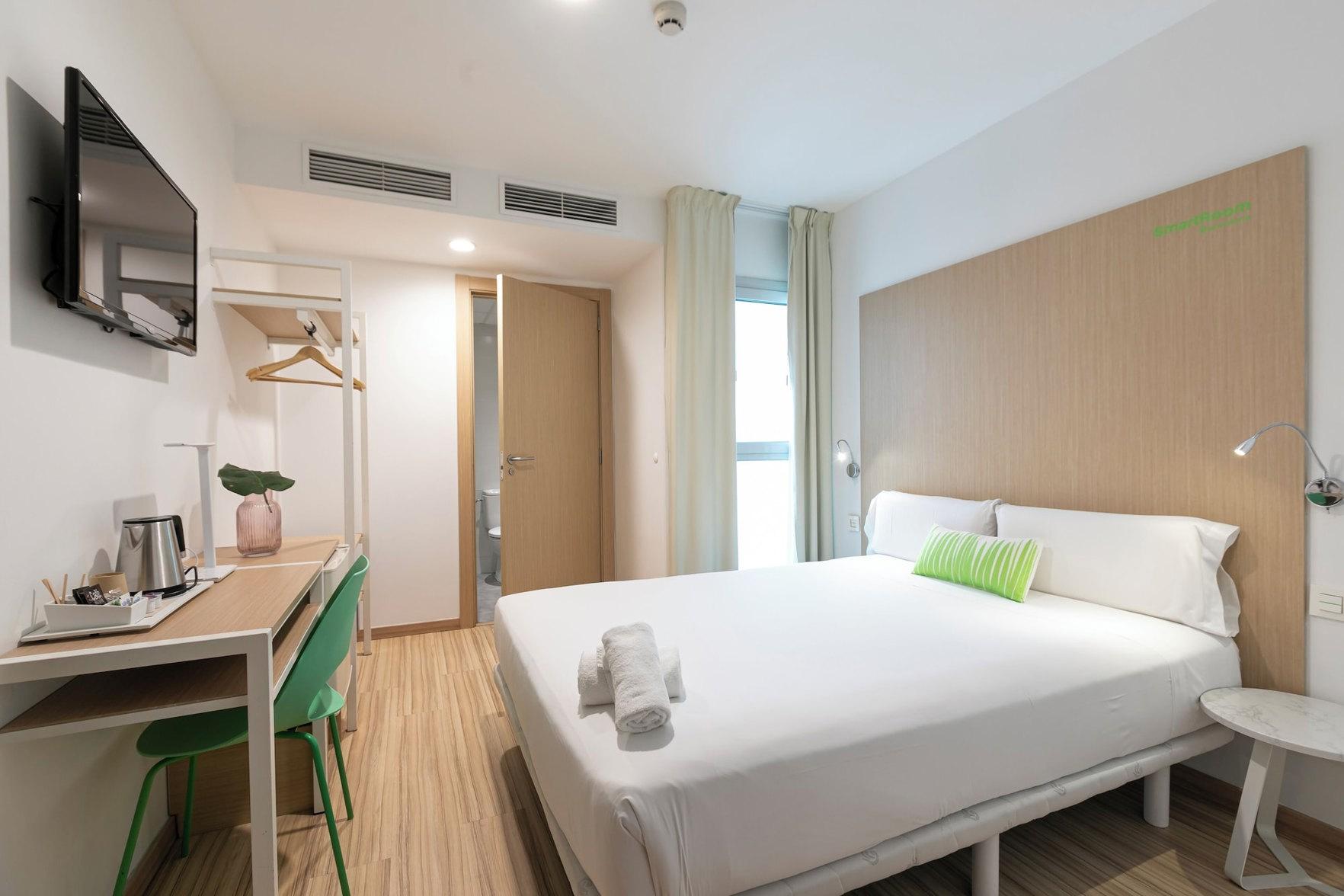Room, Double Bed
