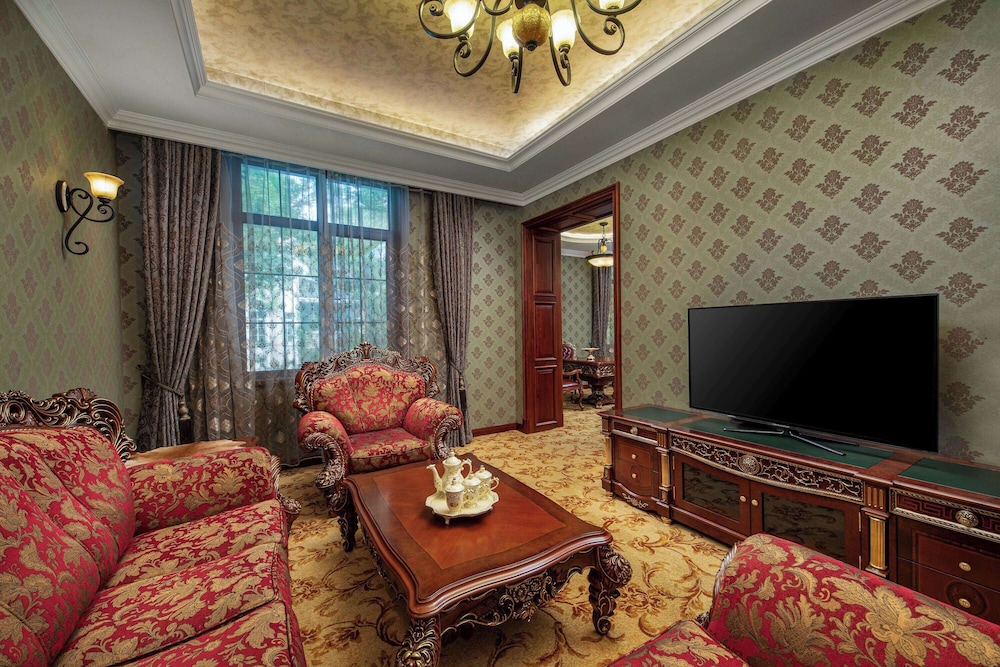 Days Hotel by Wyndham Harbin Songbei 18/25