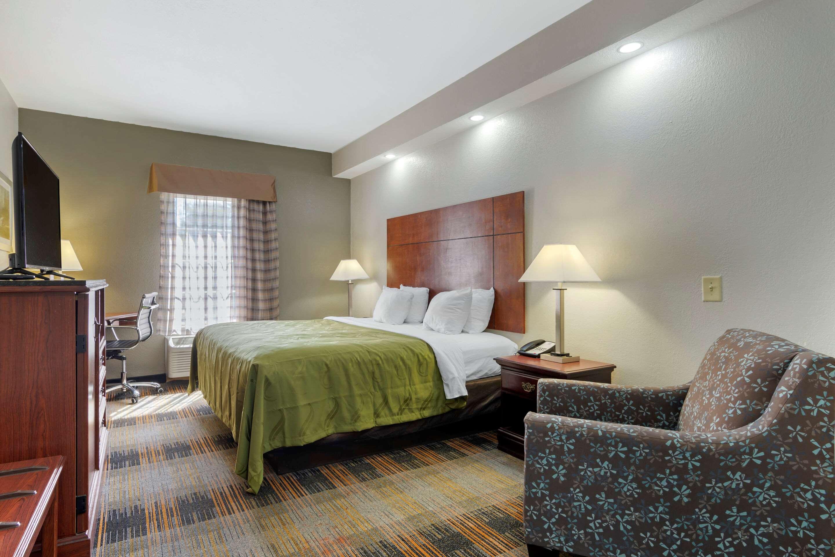 غرفة بسرير كينج، Quality Inn Newnan - Atlanta South 3/6