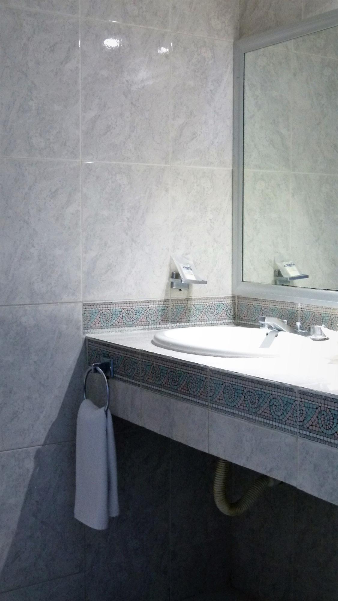 غرفة قياسية بإطلالة على البحر، Hotel Aristos Acapulco 5/6