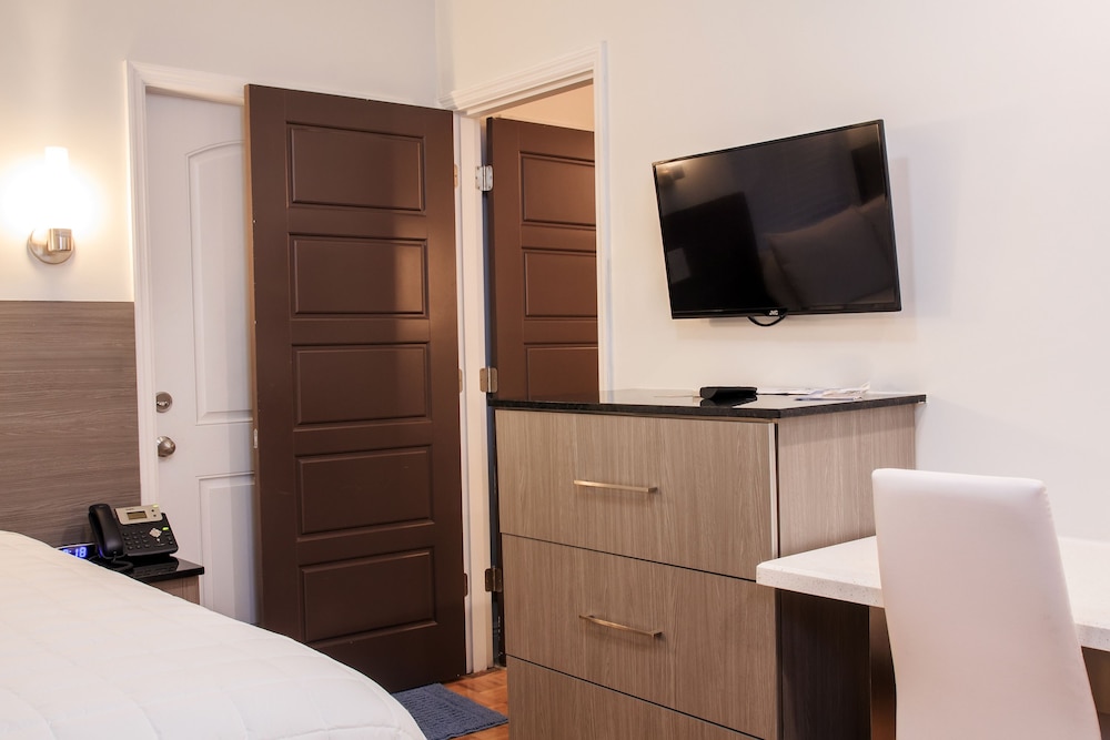 Caribbean Resort Suites 52/65