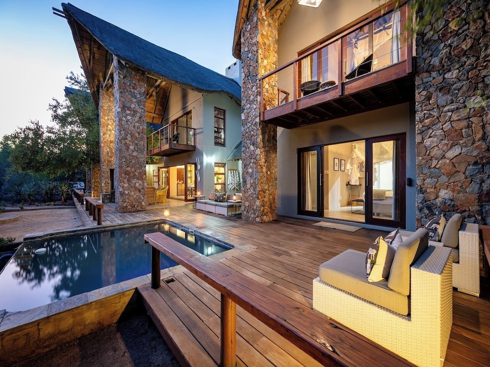 Ekhaya Bush Villa 25/50