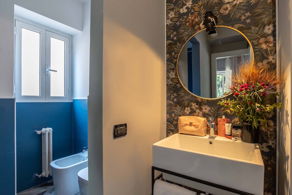 Bloom Hotel Roma 73/75