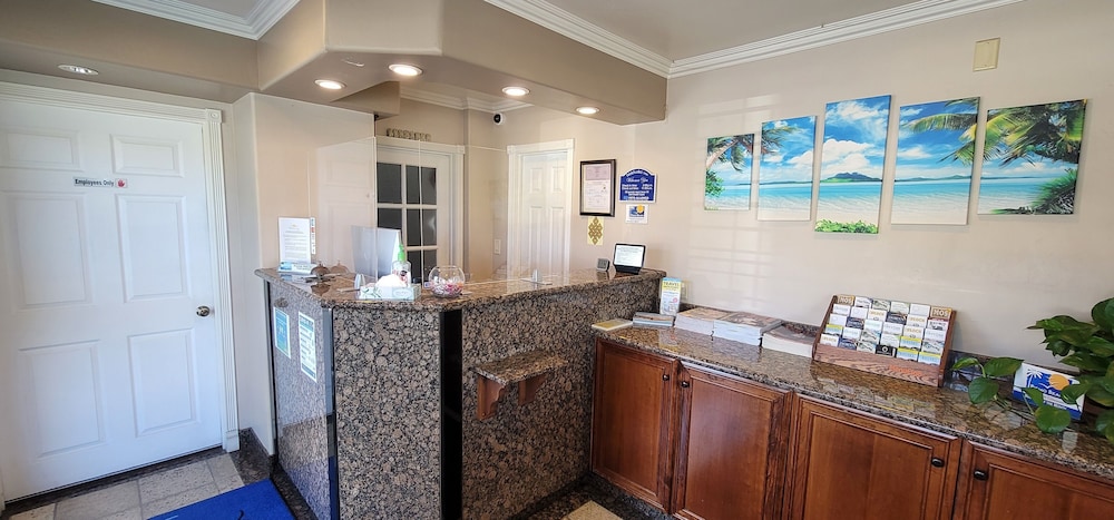 Beachwalker Inn and Suites 12/50