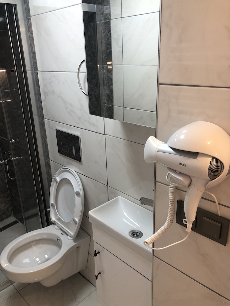 Hotel Emir 41/50
