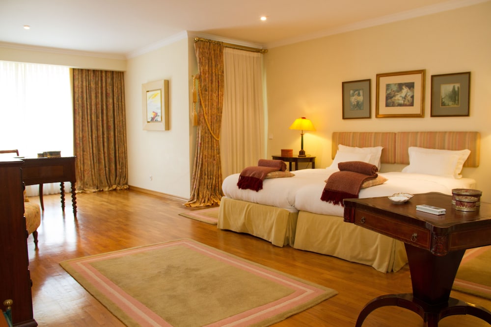 Room, Triple, Twin Beds, New Wing