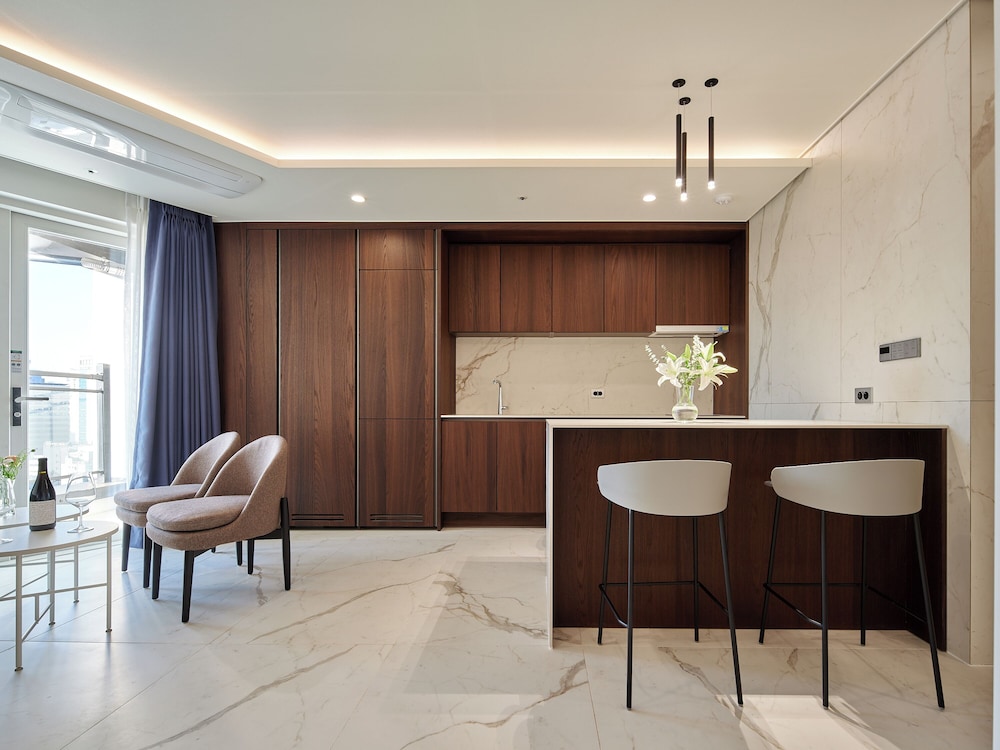 Hotel The Botanik Sewoon Myeongdong 8/65