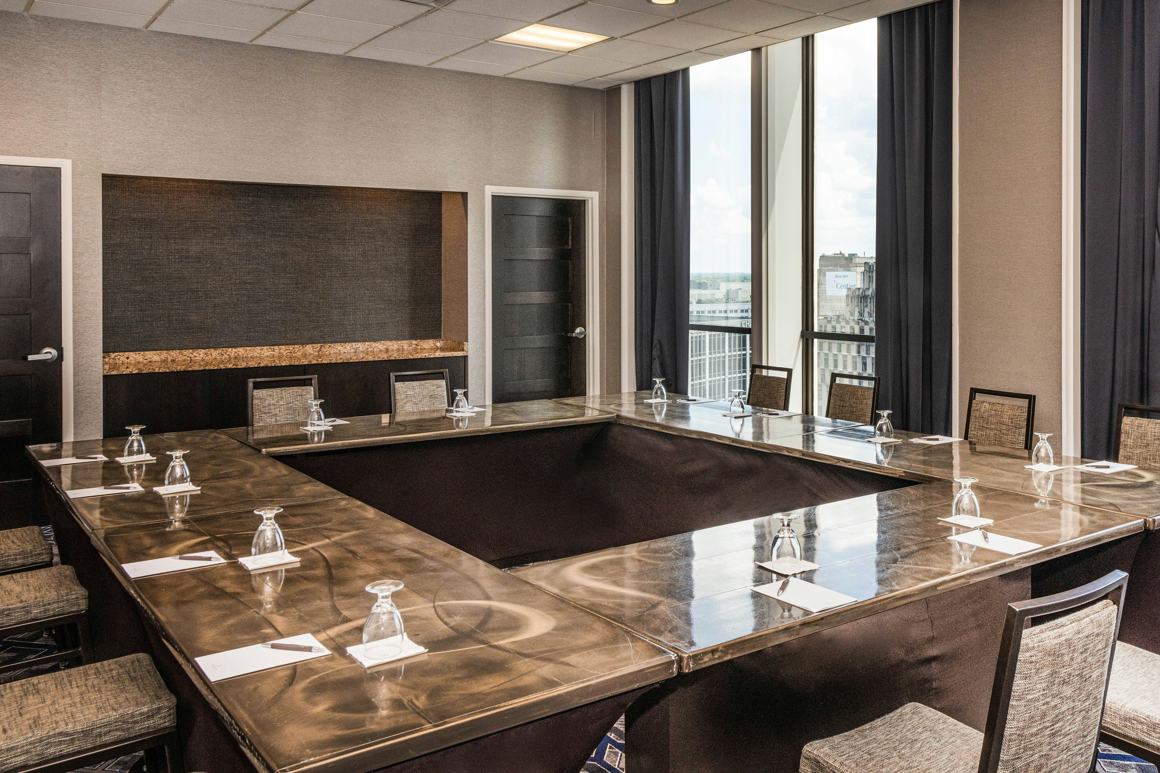 Sheraton Indianapolis City Centre 10/50