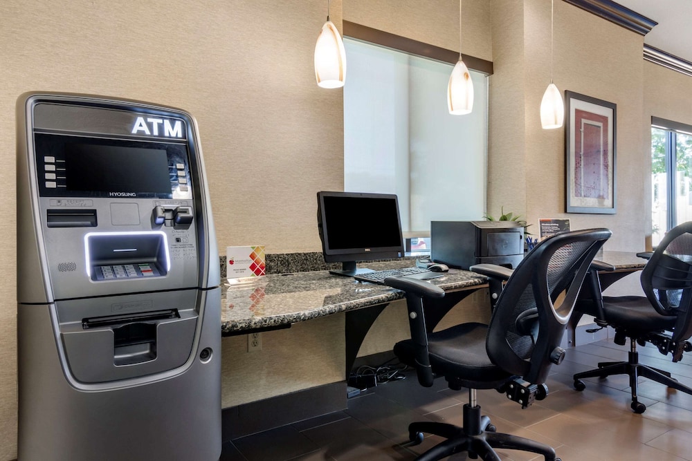 Comfort Suites Manhattan 40/43