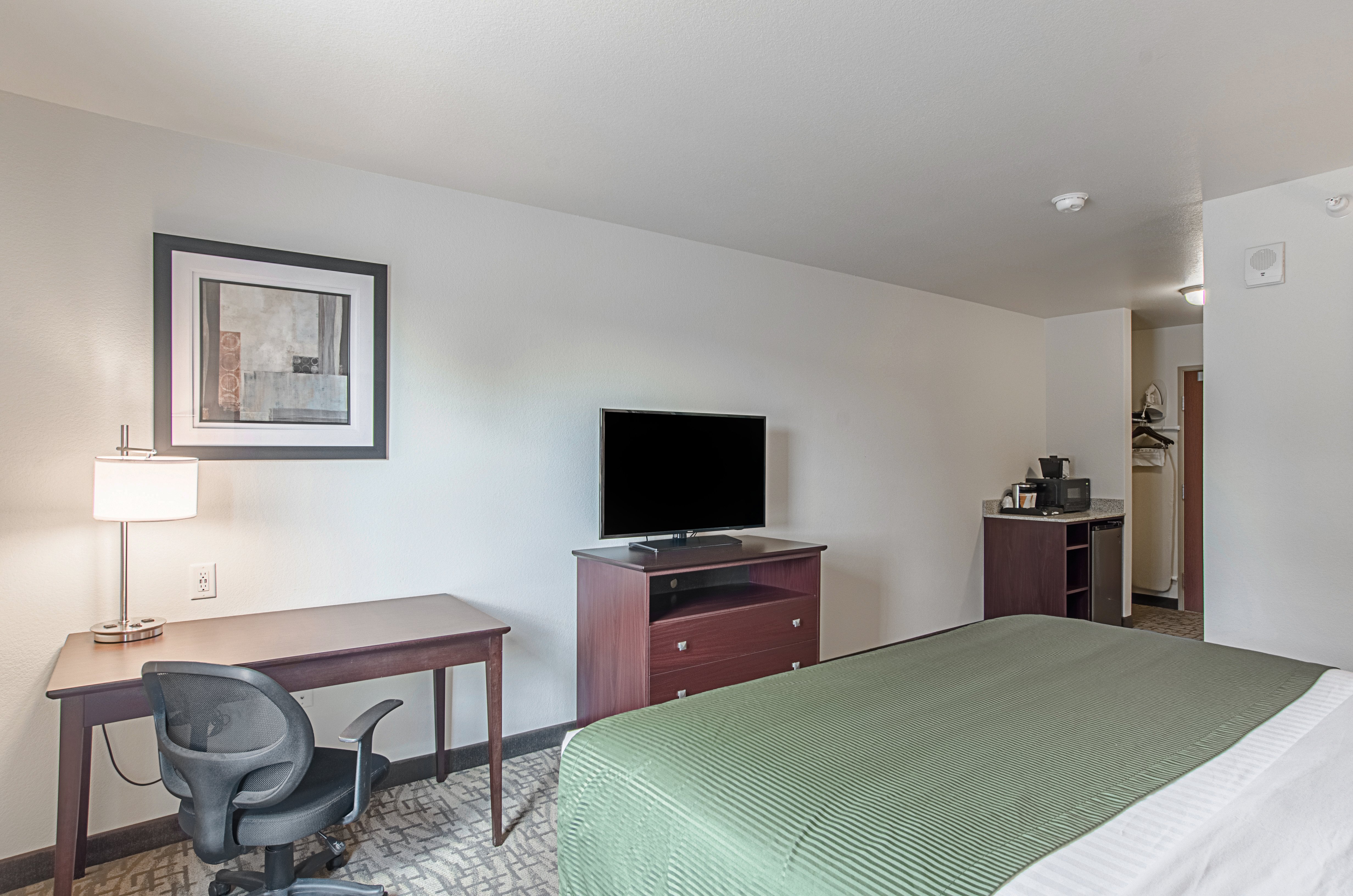 Cobblestone Inn & Suites - Guernsey 21/57