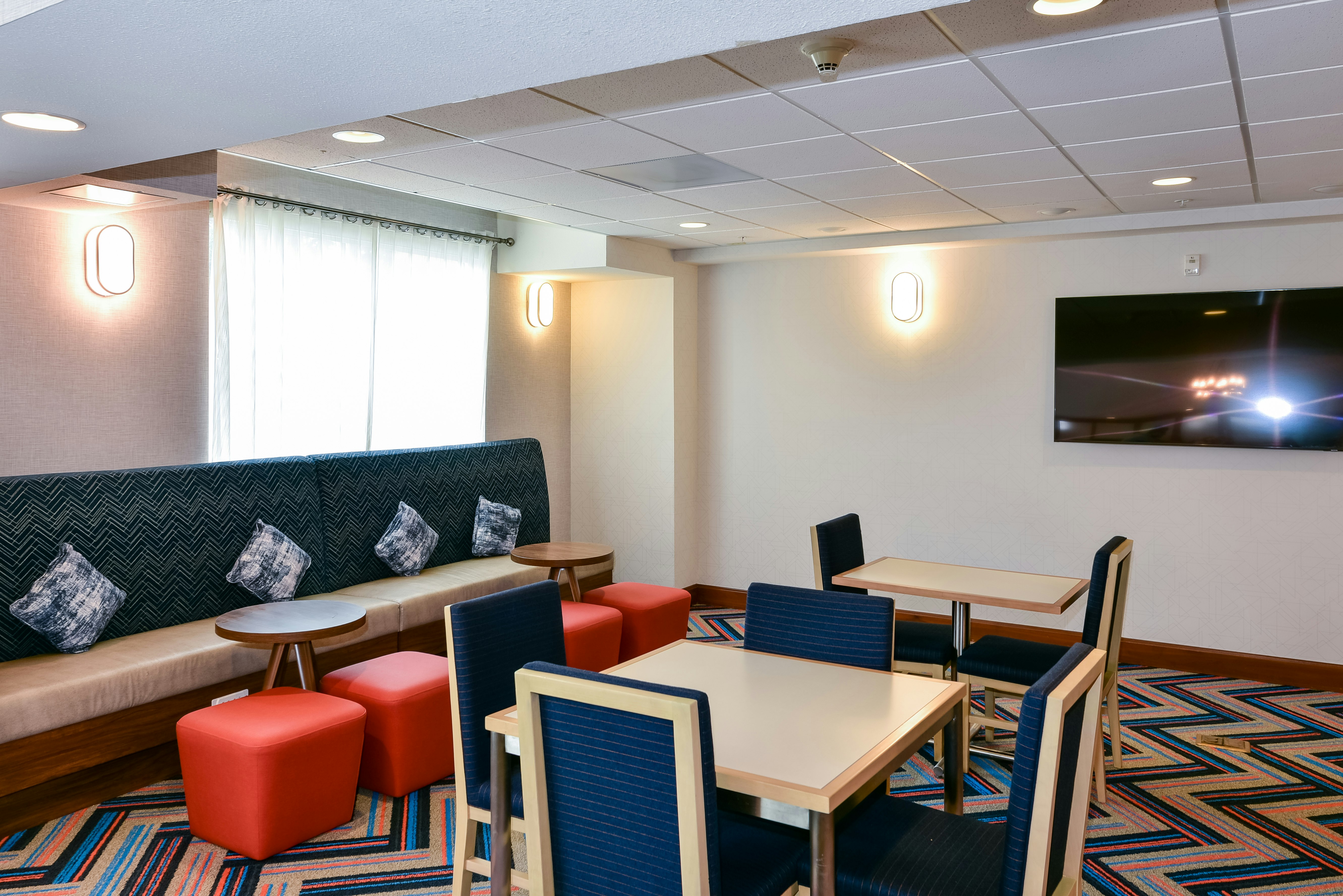 Hampton Inn Suites Pittsburg Ca 20/25