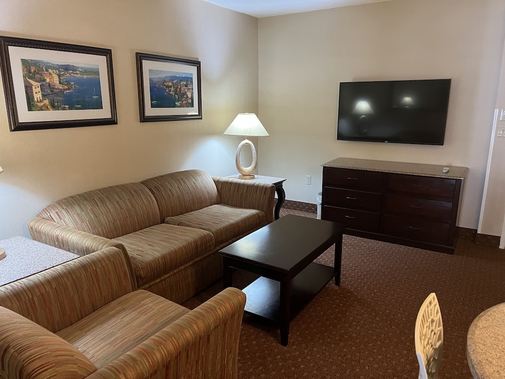 Princess Royale Oceanfront Resort 55/79